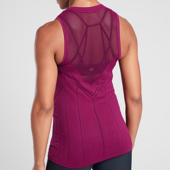 Athleta oxygen magenta workout top - Picture 2 of 6